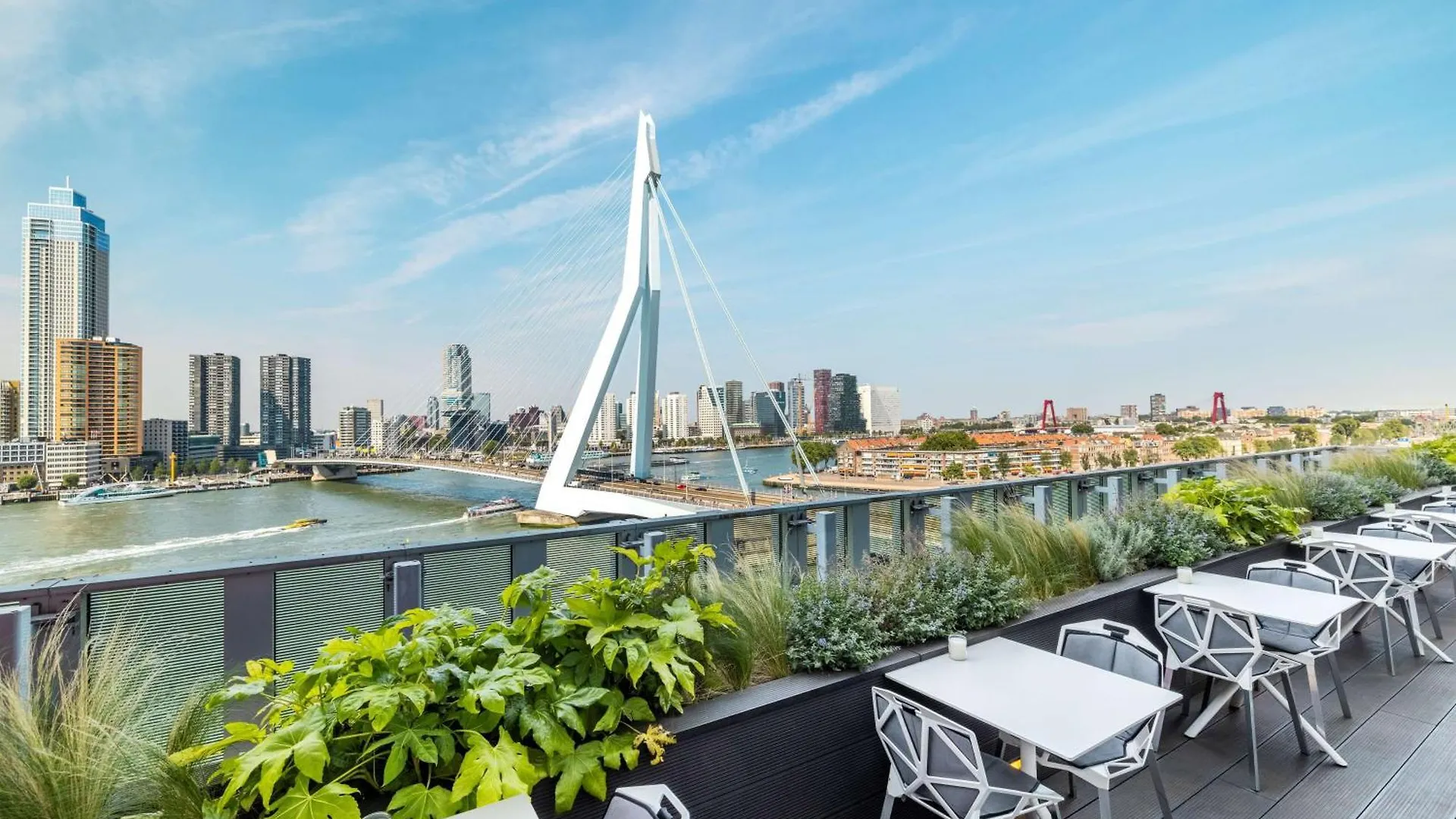 Nhow Rotterdam 4*,